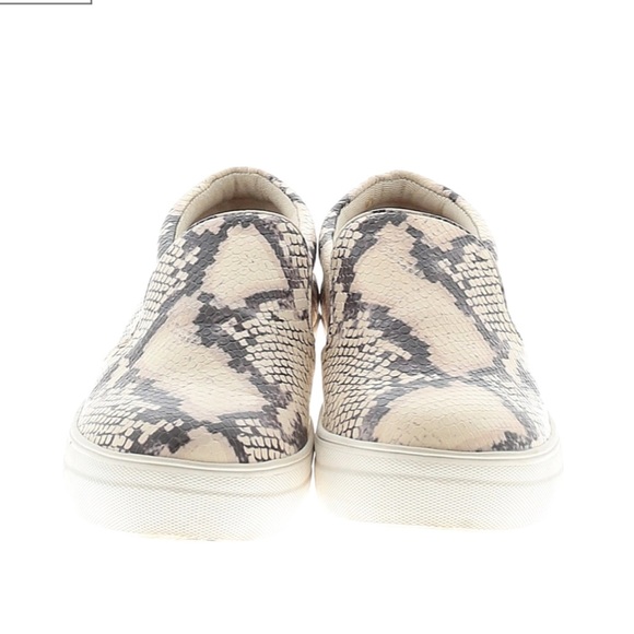 ♦️SOLD♦️Steve Madden Snakeskin Slip-On Sneaker - Picture 15 of 15